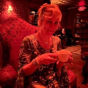 Meet your Posher, Dana